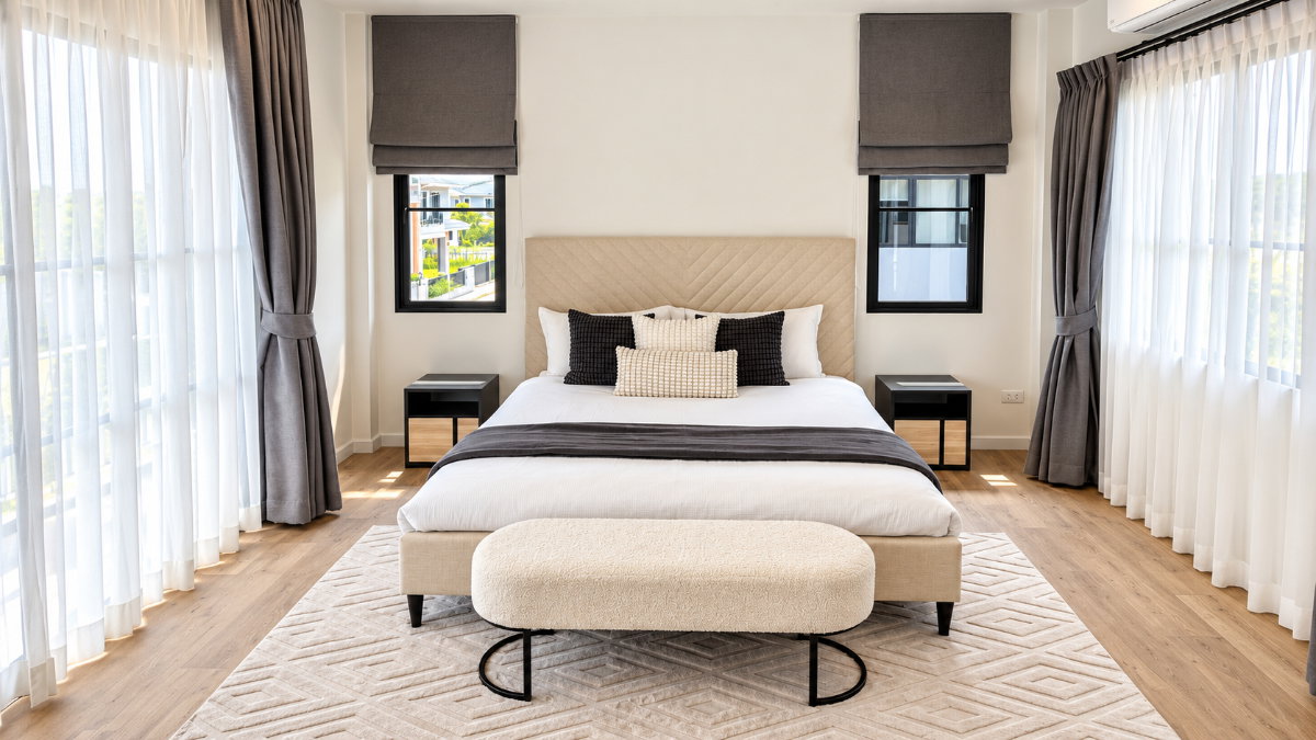picture Crown Estate 4 bed 3 bath ECL #219 - 9/21