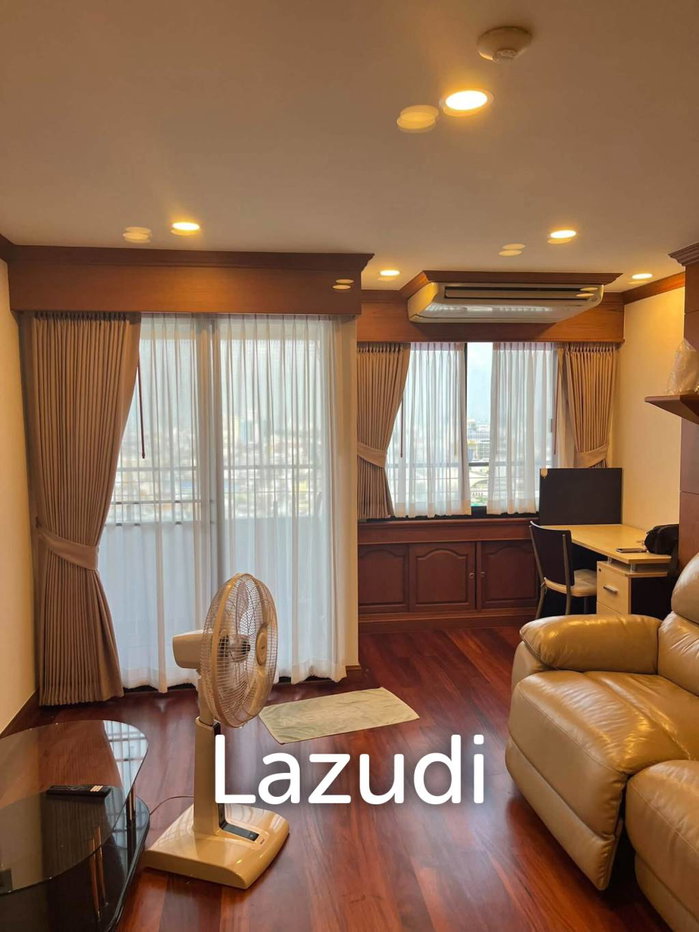 picture Siphaya River View 64 sqm Condo on Floor 29 in Talat Noi - 2/7