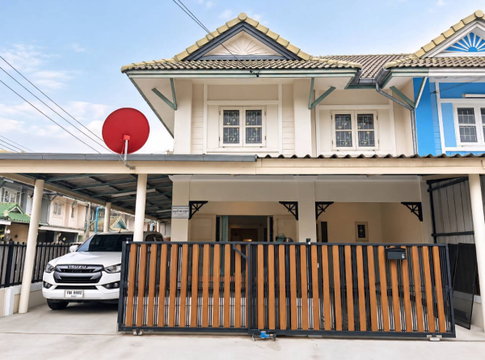 ให้เช่าทาวน์เฮ้าส์หลังมุม พฤกษาB <รังสิต-คลองสาม> 3 ห้องนอน | 2 ห้องน้ำ | 26 ตร.ว | เฟอร์บางส่วน | พร้อมอยู่ทันที