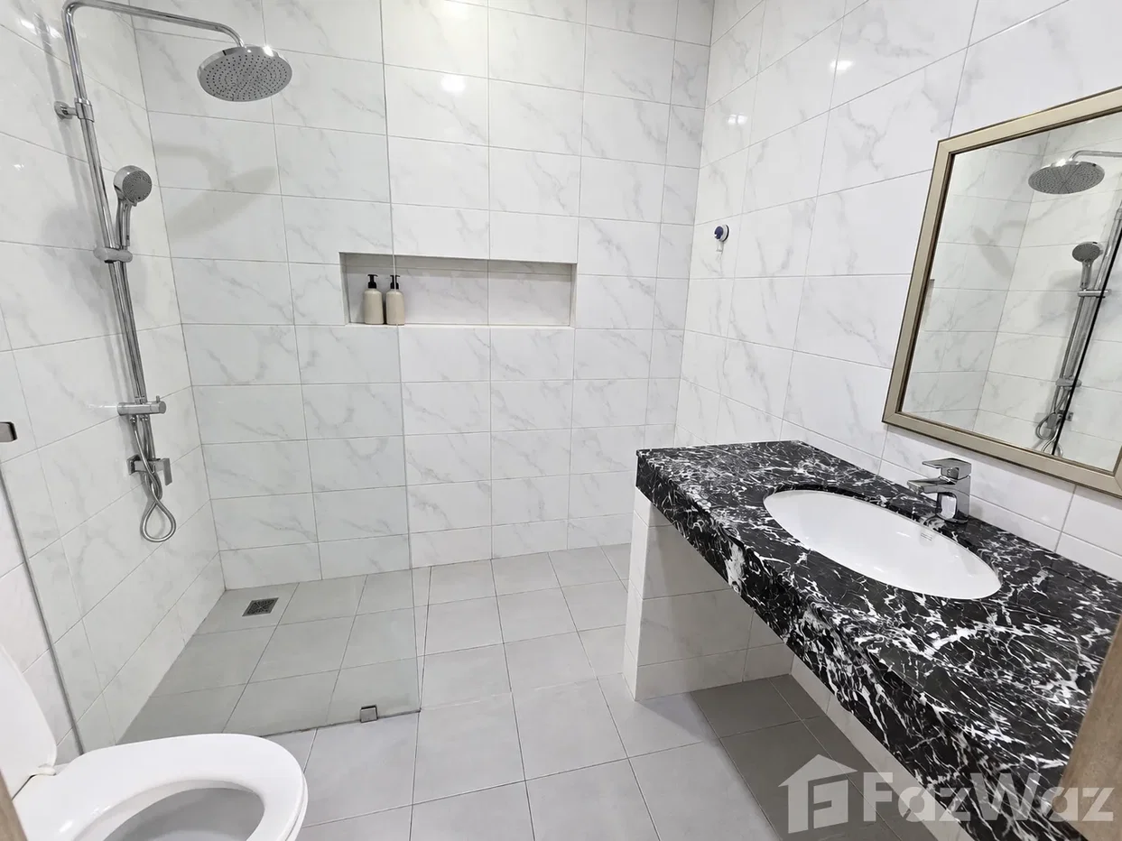 รูป บ้านแฝดหลังใหญ่สไตล์บ้านเดี่ยว 3 ห้องนอน 3 ห้องน้ำ 6884109 - รูปที่ 5/25