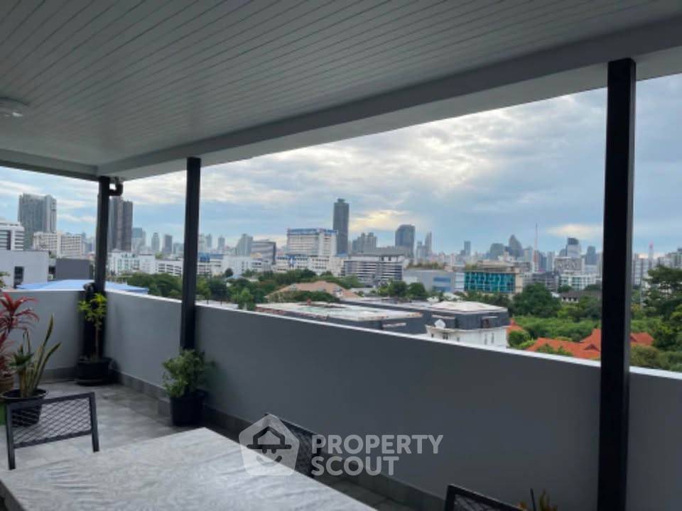 รูป คอนโด 3-ห้องนอน ที่ ซันพาเลซ คอนโดมิเนียม ใน บางกะปิ (ID 3443695) - รูปที่ 13/14