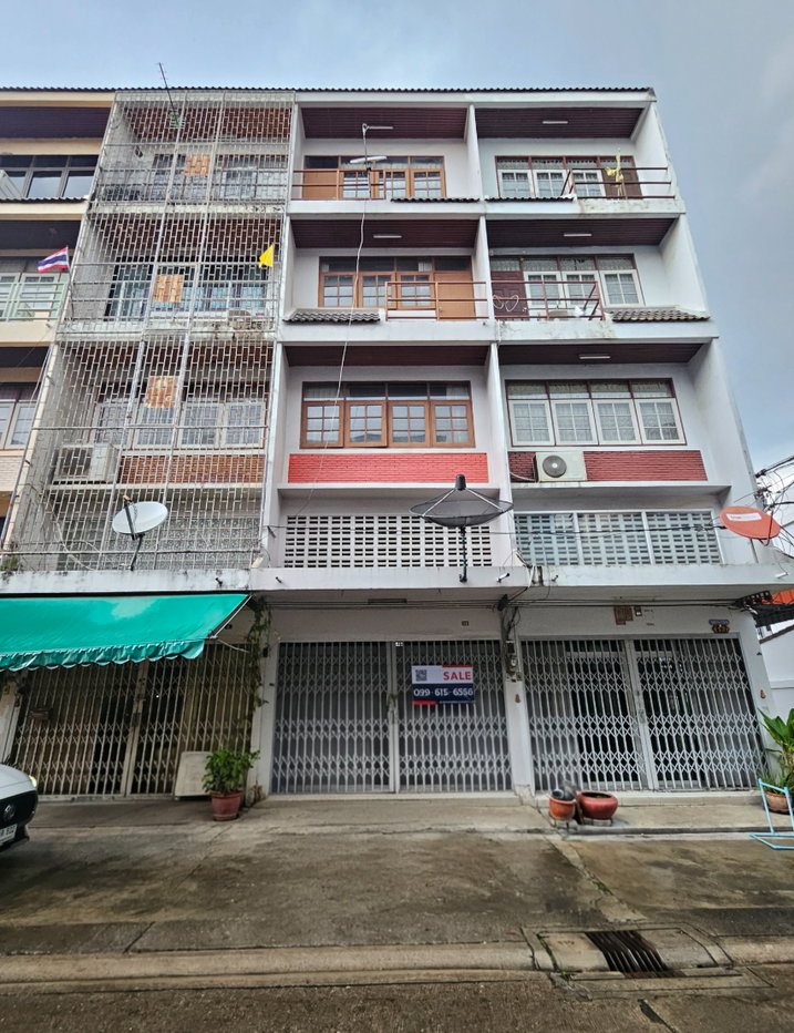 รูป ขาย อาคารพาณิชย์ เจริญนคร 53 ขนาด 16 ตร.ว. พื้นที่ใช้สอย 240 ตร.ม. อาคาร 4.5 ชั้น 4 ห้องนอน 3 ห้องน้ำ ใกล้ปากซอยเพียง 40 เมตร ราคา 5,900,000 บาท - รูปที่ 2/18