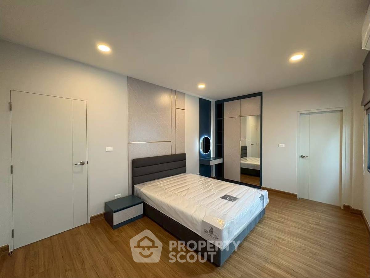 รูป บ้าน 4-ห้องนอน ที่ เซนโทร บางนา ใน บางแก้ว (ID 3443990) - รูปที่ 11/16