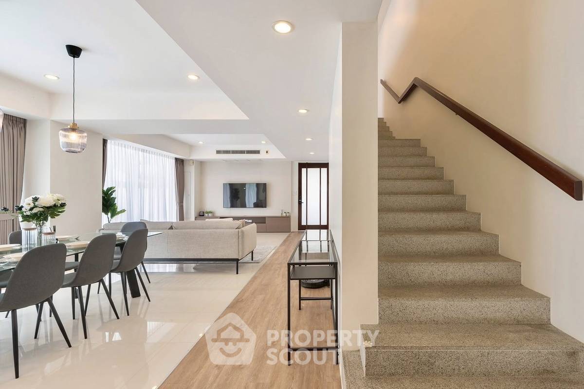 รูป บ้าน 4 ห้องนอน ขนาด 340 ตร.ม. Courtyard Villa Rama 9 - Wongwaen (ID 3446091) - รูปที่ 6/14