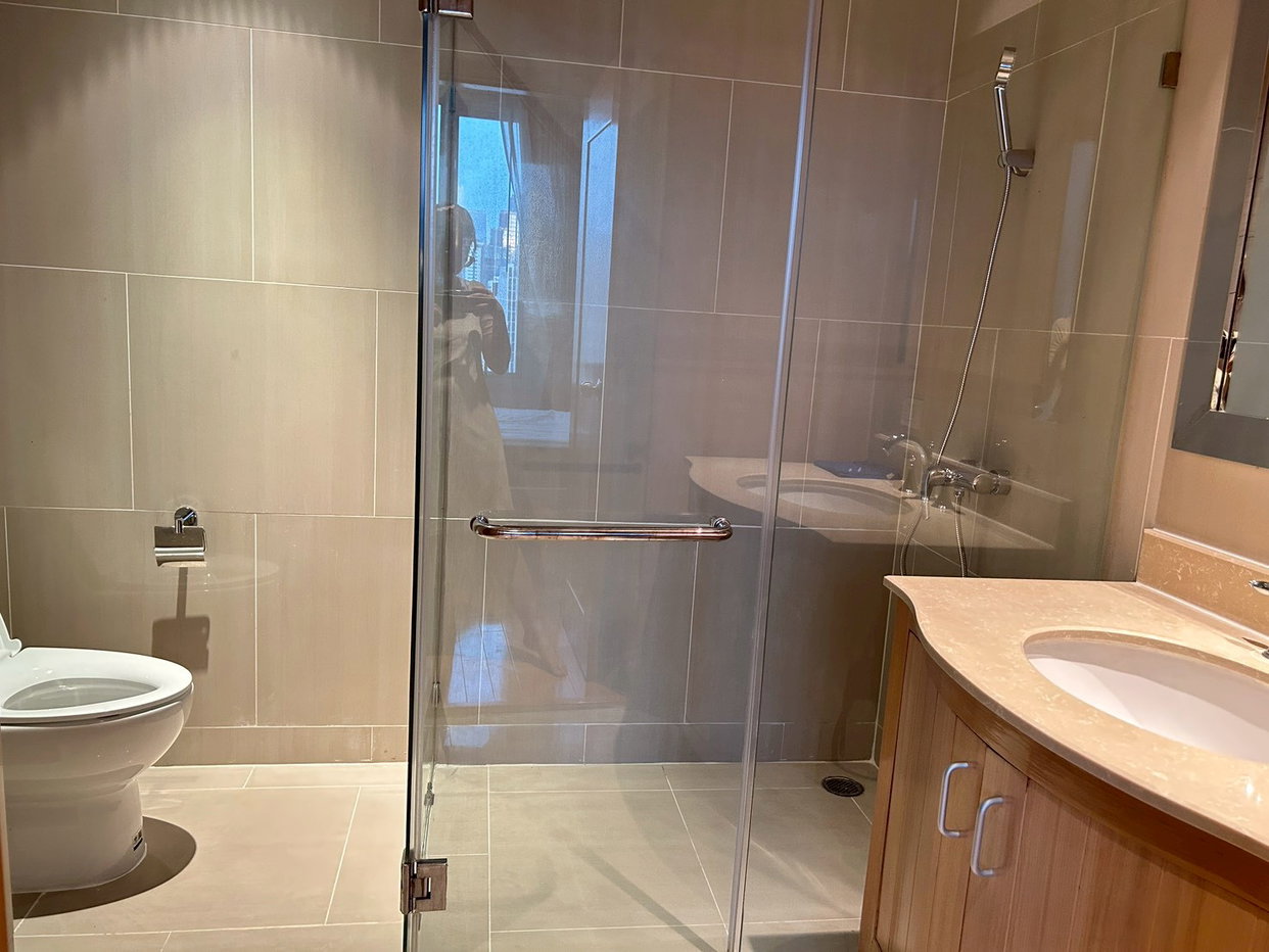 picture 💎 Stunning 2-Bed Condo, Prime Location | 🏢 The Empire Place - 8/9