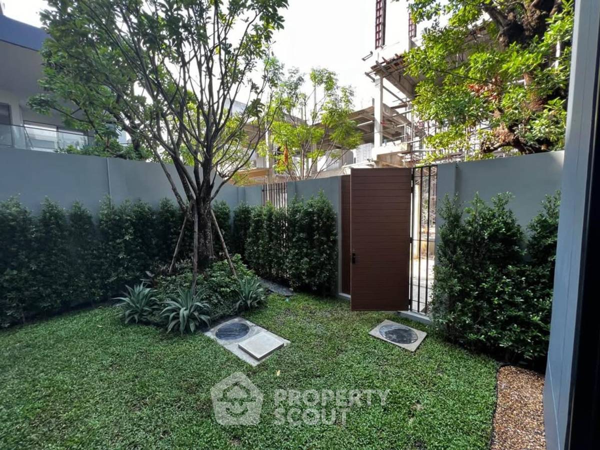 picture 430 Sqm 4-BR House At BuGaan KrungthepKreetha, Hua Mak (ID 3443670) - 9/12
