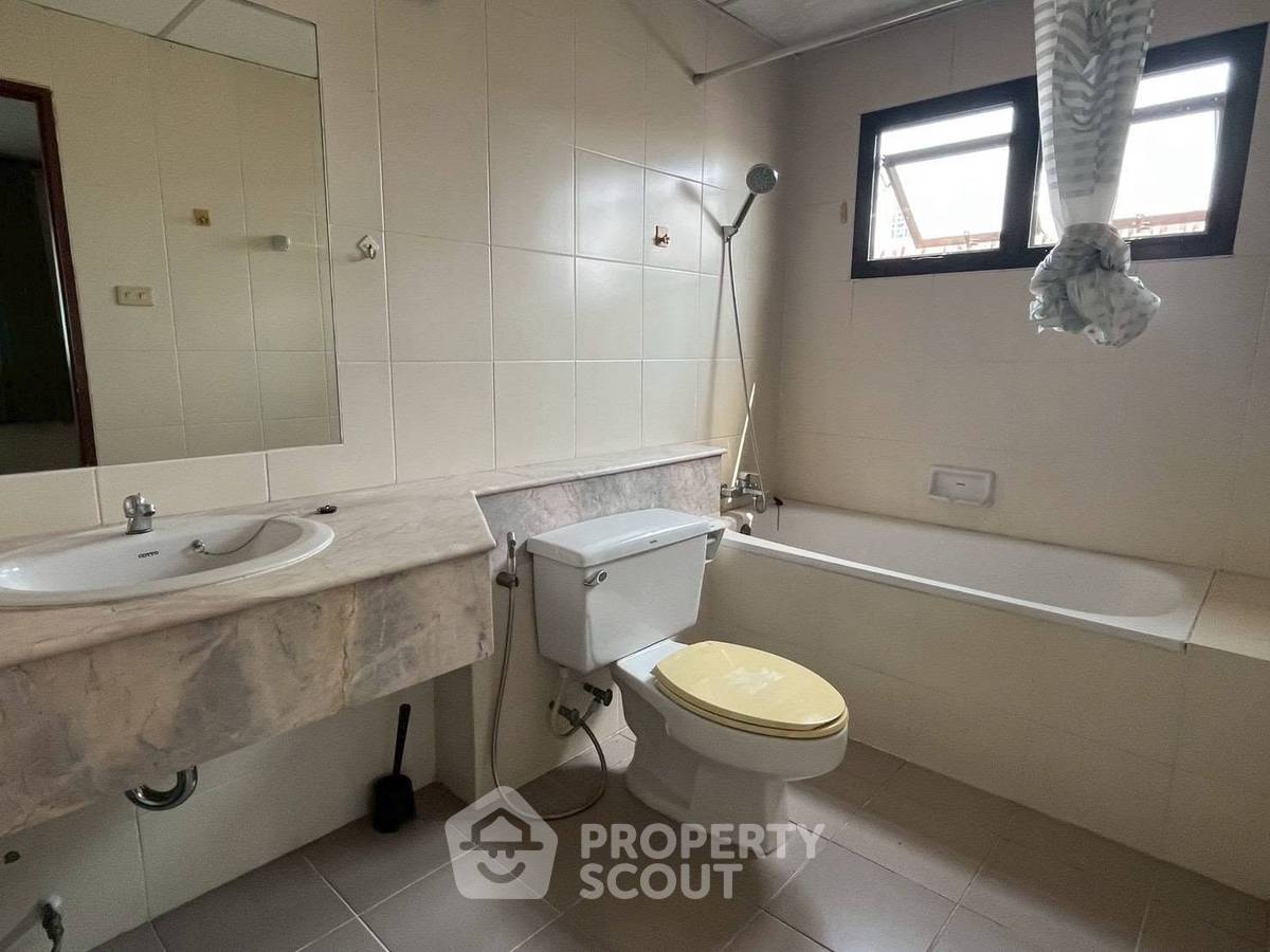 รูป คอนโด 3 ห้องนอนที่ Aree Place Sukhumvit 26 ใกล้ BTS พร้อมพงษ์ (ID 3445641) - รูปที่ 10/10