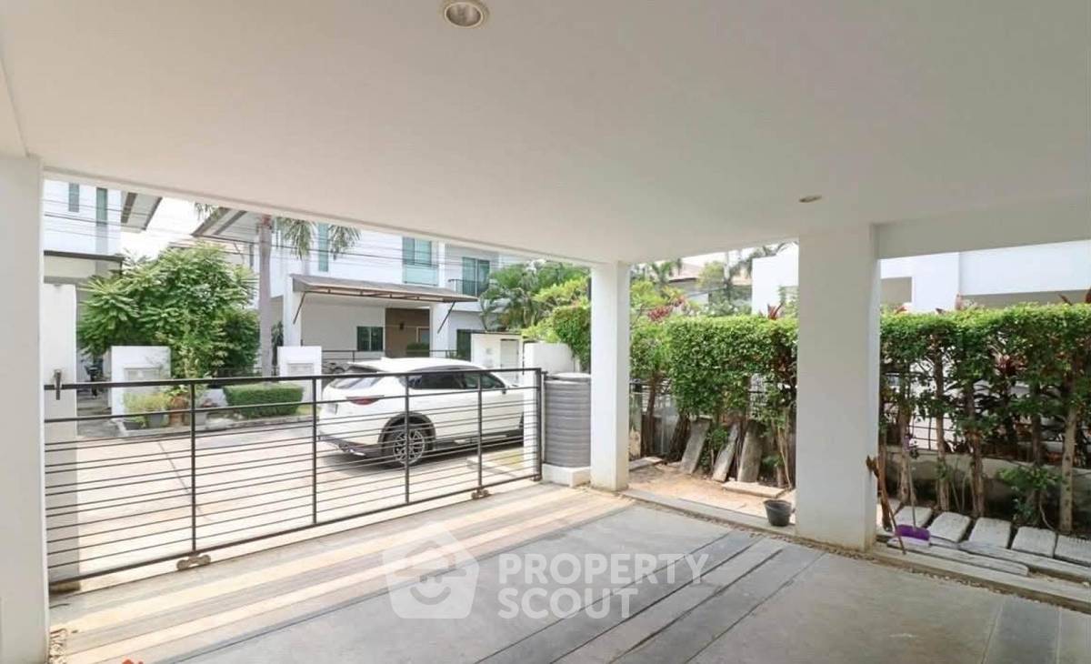 picture Spacious 3-BR House 225 Sqm At Nirvana Beyond Rama 9 (ID 3443558) - 3/10