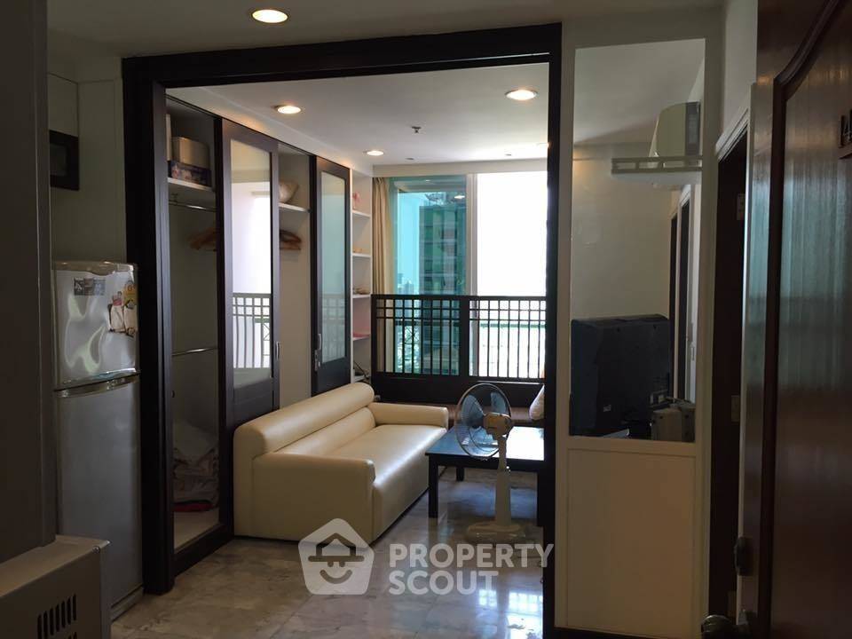 รูป คอนโด 2-ห้องนอน ที่ สาธร เฮ้าส์ คอนโดมิเนียม ใกล้ BTS สุรศักดิ์ (ID 333348) - รูปที่ 2/18