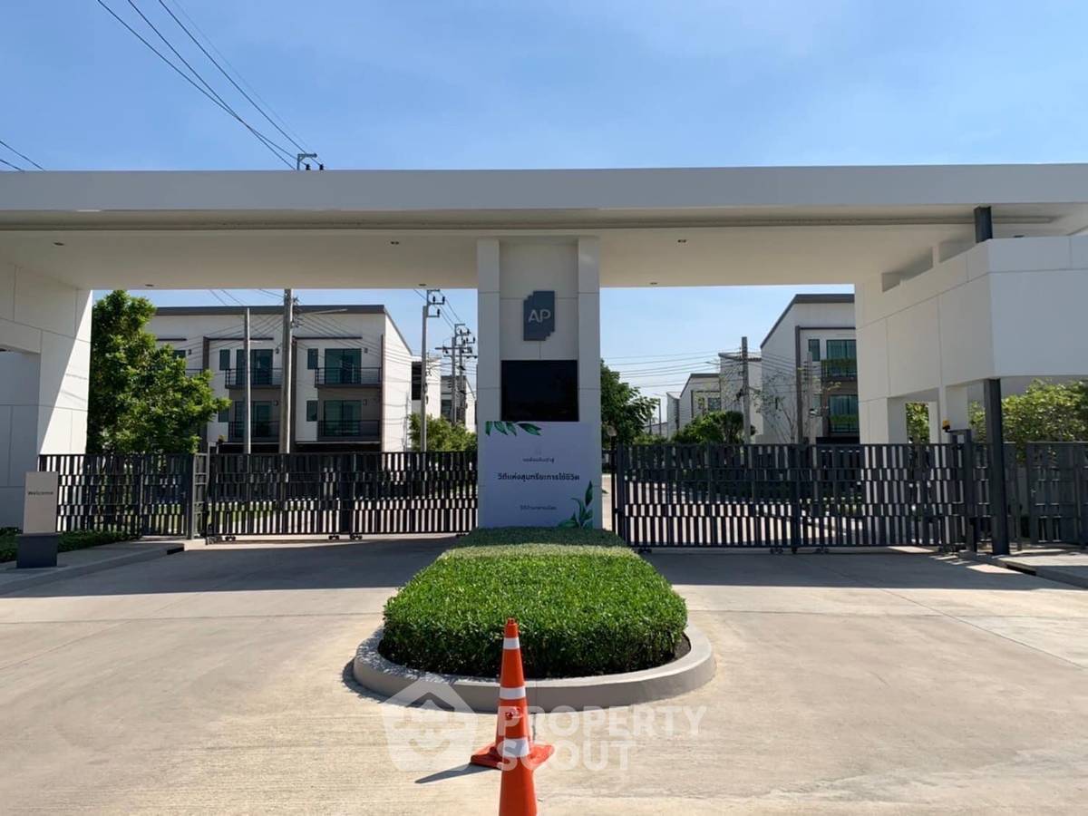 รูป ทาวน์เฮ้าส์ 3-ห้องนอน ที่ บ้านกลางเมือง ราชพฤกษ์ สาทร ใน บางขุนกอง (ID 1840124) - รูปที่ 11/13