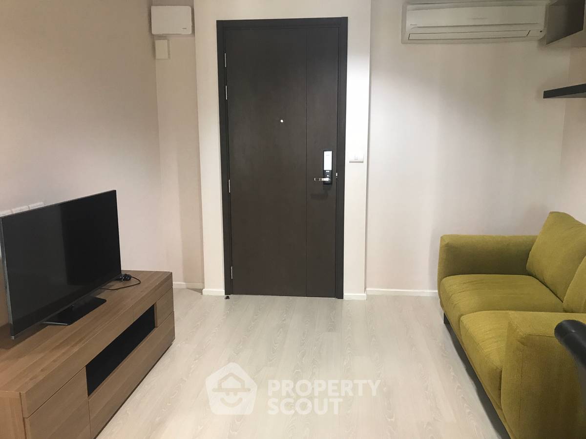 picture 17th-Floor 1-BR Condo At Rhythm Sathorn Near BTS Saphan Taksin (ID 426519) - 4/7