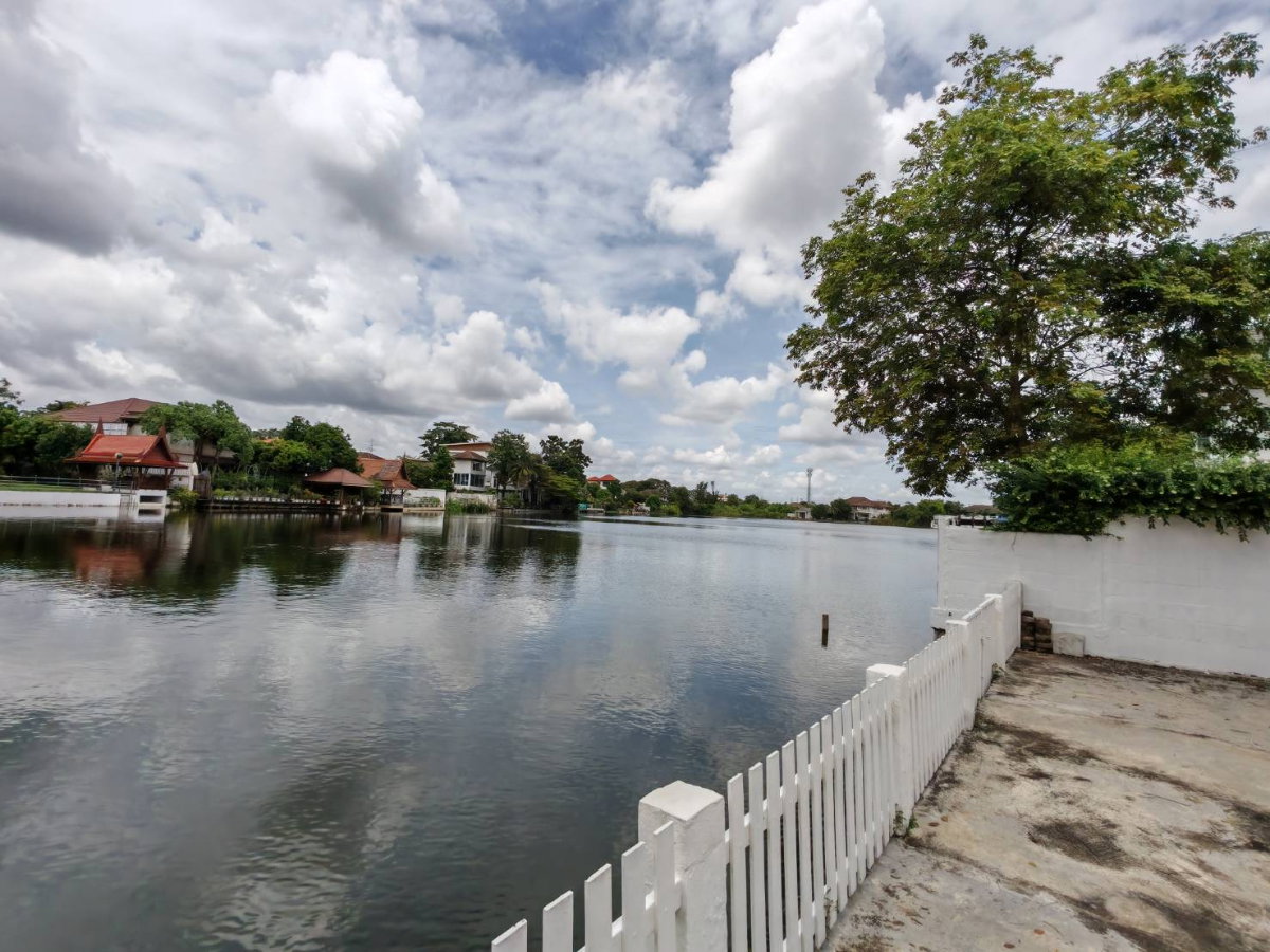 รูป ให้เช่า บ้านเดี่ยว 2 ชั้น 150 ตรว. สวย ๆ บรรยากาศร่มรื่น หลังบ้านติดทะเลสาป อยู่ ใกล้ BIG C แจ้งวัฒนะ - รูปที่ 13/40