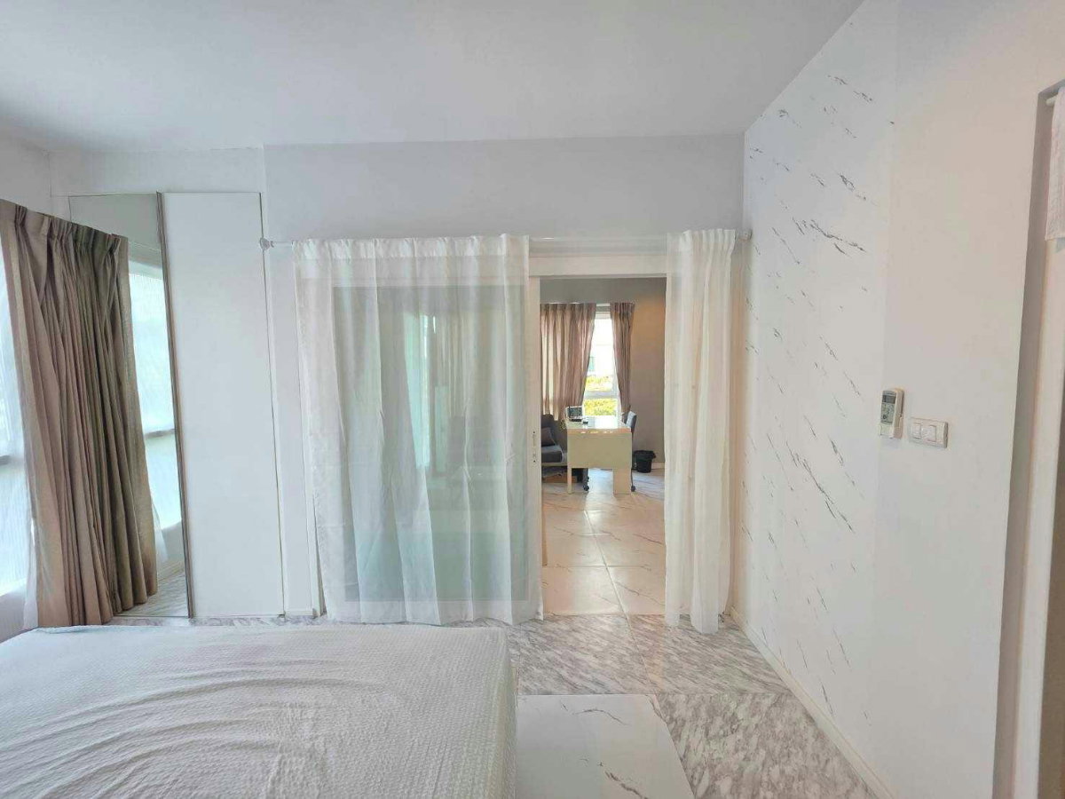 picture 🍃 Condo for RENT! at North 1 Condominium ** Corner Unit ** in Serene Lake - Private, Great Location and Good Security - 8/16