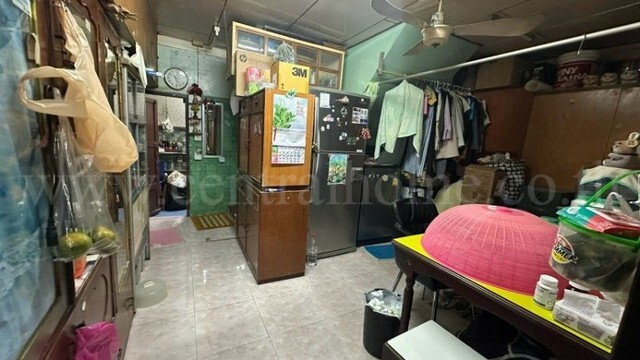 รูป ทาวน์เฮ้าส์ 11.5 ตารางวา สาทร 11 แยก 3 หลังริม ราคาถูก - รูปที่ 3/13