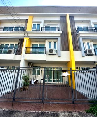Townhouses for rent Lat Krabang : FOR RENT  TOWNHOUSE PROPERTY  25000 BAHT per MONTH