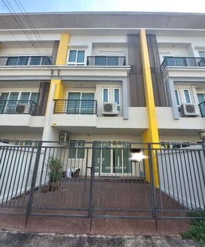 FOR RENT  TOWNHOUSE PROPERTY  25000 BAHT per MONTH