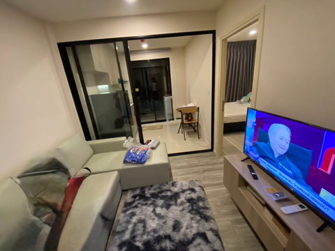 🔥💥 For Rent: IKON Sukhumvit 77 💥🔥 🏡 Beautiful, inviting unit—rent is only 11,480 THB/month!