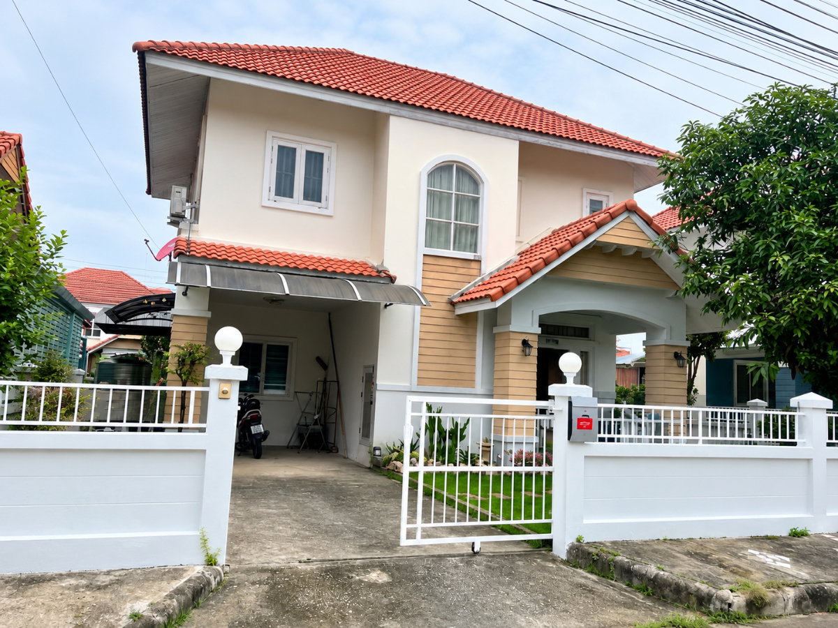 รูป 🏡 ให้เช่าบ้านเดี่ยว 2 ชั้น 3 ห้องนอน 2 ห้องน้ำ มีสวนเล็กๆ ในโครงการคุณภาพ เดินทางสะดวก ใกล้กาดฝรั่ง หางดง พร้อมเฟอร์นิเจอร์ครบชุด ทำเลดีมาก - รูปที่ 1/13