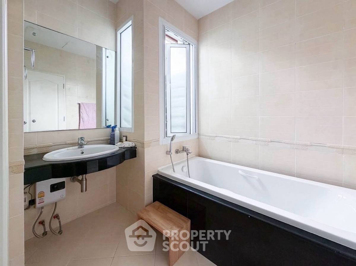 picture 3-BR House at Blue Lagoon 1 in Dokmai (ID 3447929) - 11/22