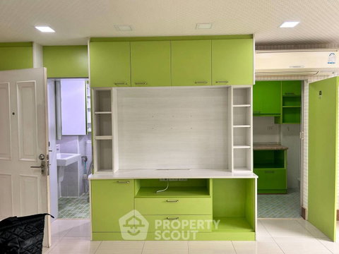 1-BR Condo at Condo One Sukhumvit 67 near BTS Phra Khanong (ID 3447809)