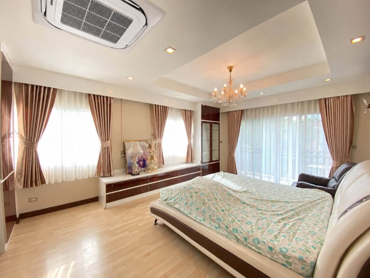 รูป บ้านเดี่ยวหมู่บ้านเดอะแกรนด์ พระราม 2  พื้นที่ 98.80 ตรว. พื้นที่ใช้สอย 260 ตรม.  หลังมุมในสุด สงบ เป็นส่วนตัวมาก เพื่อนบ้านดีมากๆ - รูปที่ 10/17