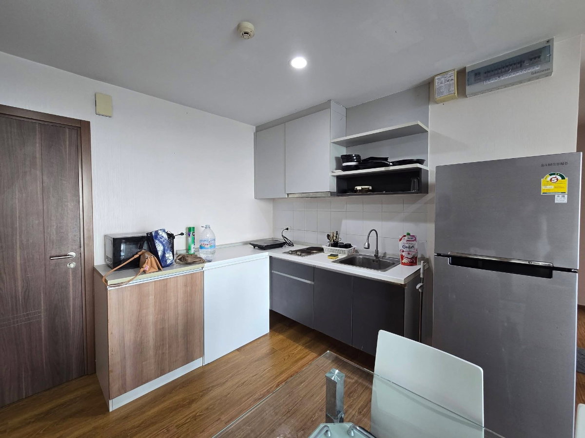 picture Available now! Ready to move in 🥰 28,000 THB/month at The Base Sukhumvit 77 📌 Near BTS On Nut. Line ID: katk03 - 4/12