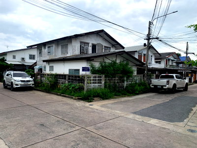 Land for sale Metropolitan Waterworks Authority Bang Khen Office : Land for sale, 105 sq. wah, Soi Ram Inthra 8, Bangkok 