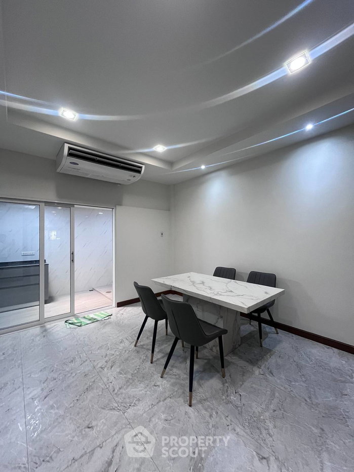 picture Spacious 4-BR 360 Sqm Townhouse At Esta Home Rama 3 (ID 3446206) - 5/13