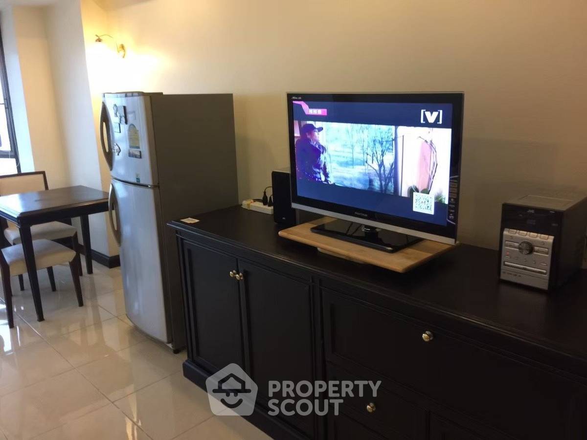 picture 1-BR Juldis River Mansion Condominium In Bang Lamphu (ID 3448054) - 3/9