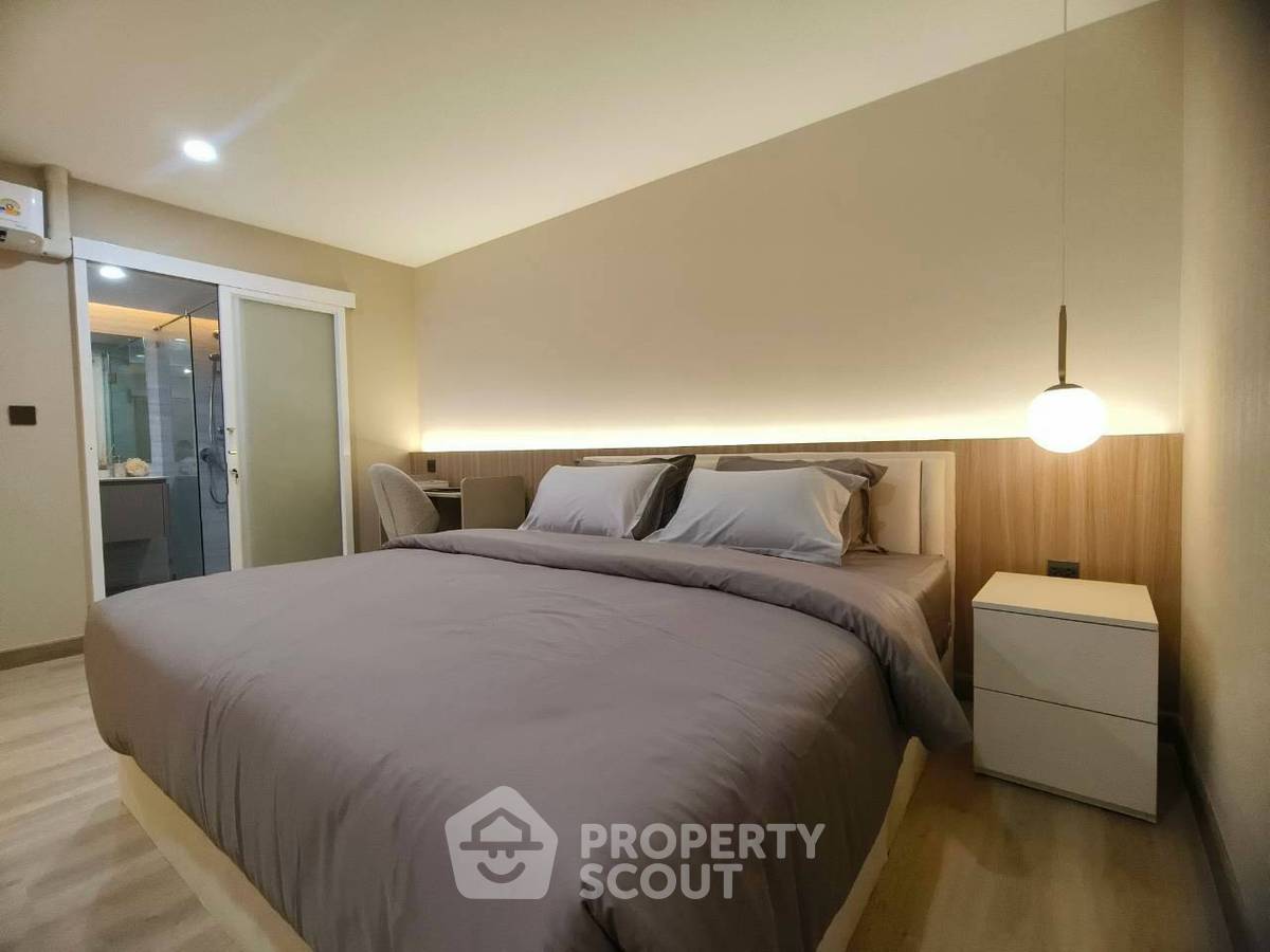 picture 20th-Floor 2-BR Condo At The Winning Tower Near ARL Ramkhamhaeng (ID 3398183) - 5/15