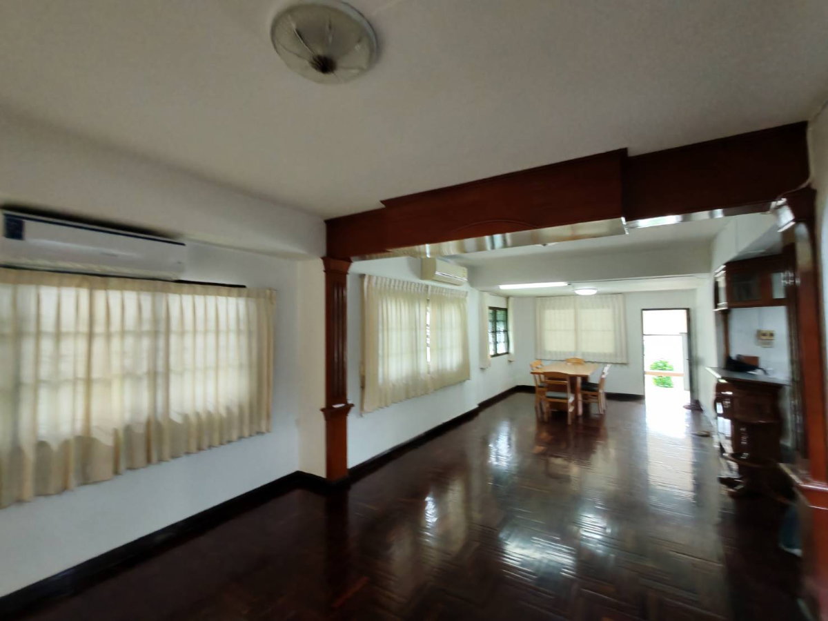 รูป ให้เช่า บ้านเดี่ยว 2 ชั้น 150 ตรว. สวย ๆ บรรยากาศร่มรื่น หลังบ้านติดทะเลสาป อยู่ ใกล้ BIG C แจ้งวัฒนะ - รูปที่ 19/40