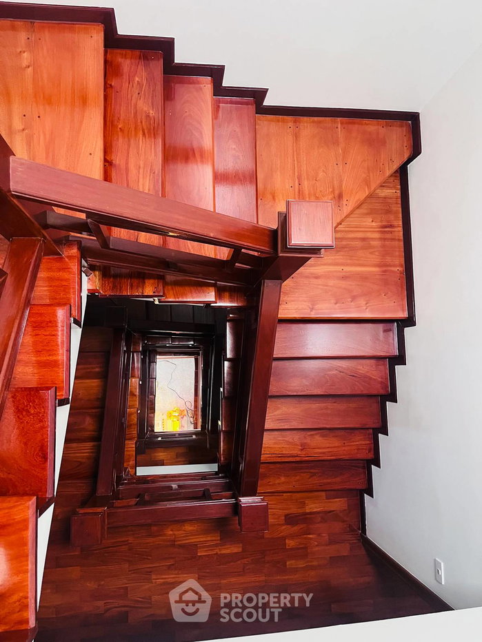 picture Spacious 4-BR 360 Sqm Townhouse At Esta Home Rama 3 (ID 3446206) - 2/13