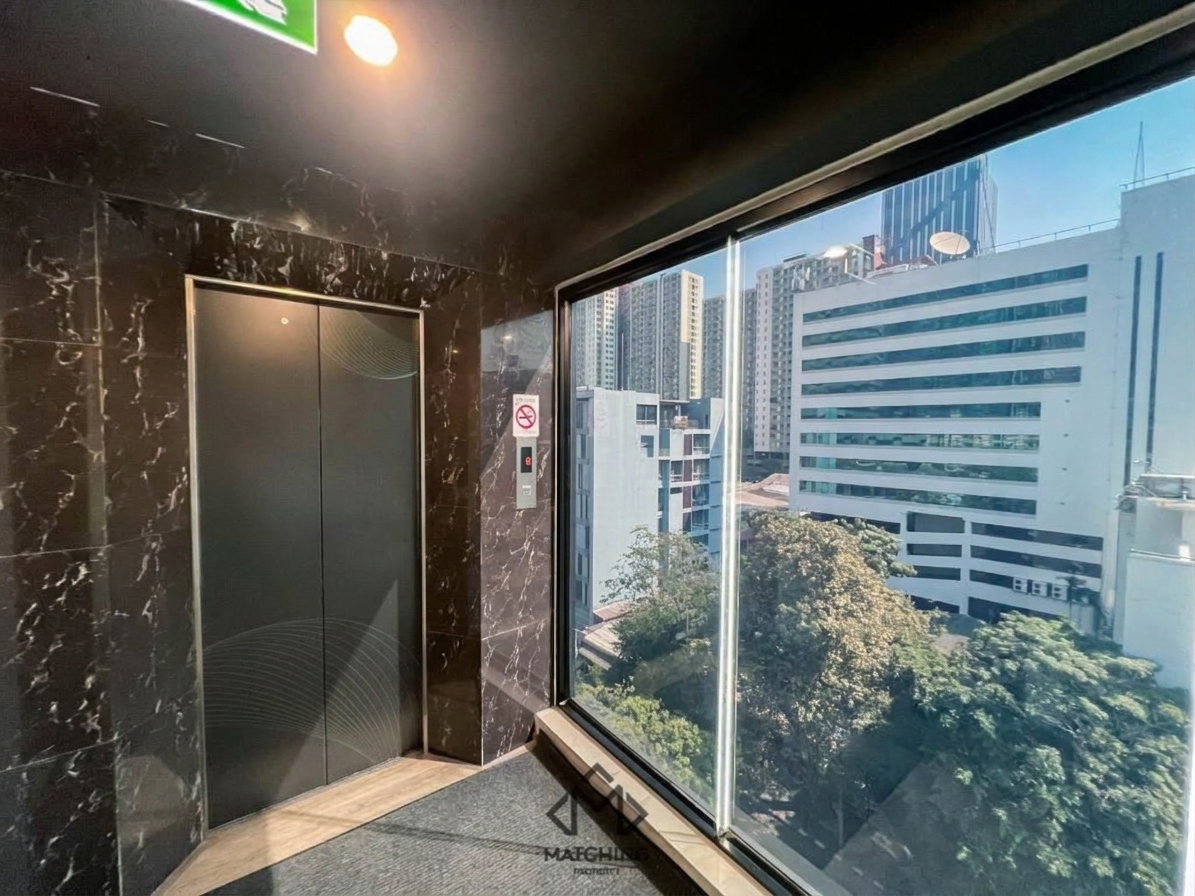 รูป #HHR240 ให้เช่า ตึกสำนักงานโมเดิร์น 8 ชั้น ย่านพระราม 9 📍 ใกล้ MRT เพียง 400 ม. - รูปที่ 8/12