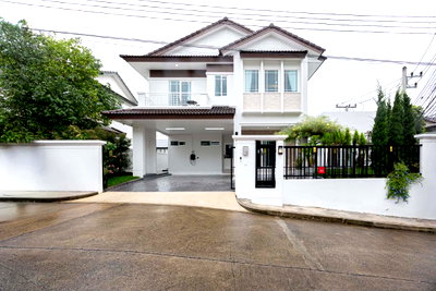 Houses for sale Muang Chiang Mai Chiang Mai : 🏡🔥 Owner-Renovated & Owner-Sold! Urgent Sale! Siwalee Choeng Doi Serene Lake | Beautiful House with an Open View | Free Transfer Fee