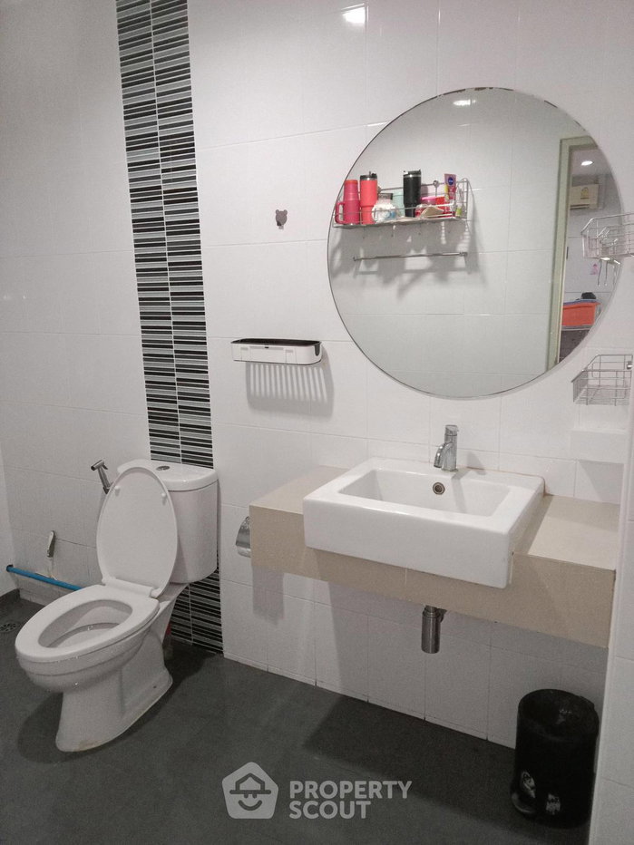 picture Spacious 3-BR 200 Sqm Townhouse At HAUS 35 Cheangwattana (ID 3448372) - 25/32