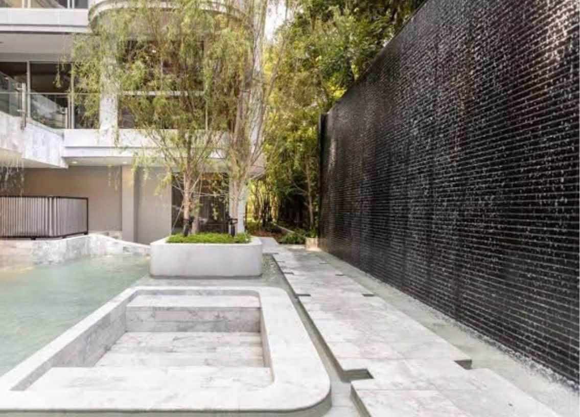 รูป Q Prasarnmit sukhumvit 31 (luxury low rise condo) ❤️ modern luxury style - รูปที่ 9/11