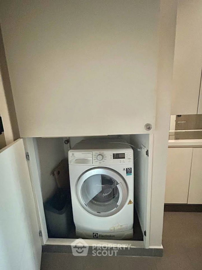picture 22nd-Floor 2-BR Noble Ploenchit, 100m To BTS Phloen Chit (ID 3447962) - 5/8