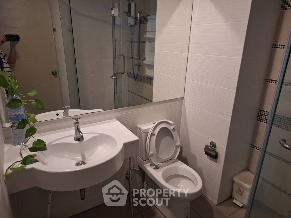 picture 200m To BTS Saint Louis | 1-BR Centric Sathorn-St. Louis (ID 3448532) - 7/9