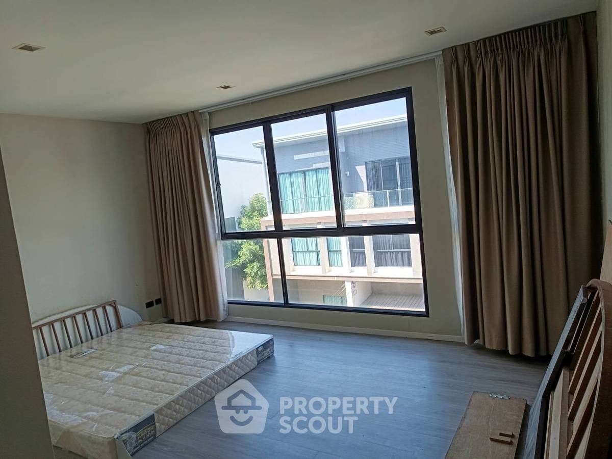 picture 3-BR Townhouse in Talat Bang Khen (ID 2047325) - 8/11