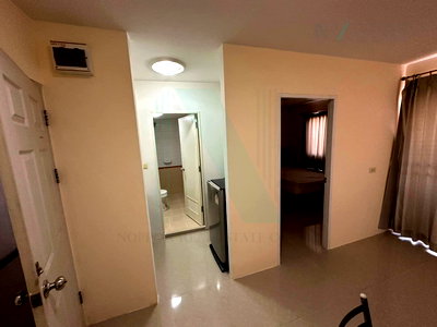 ขายคอนโด : 🏢 ขายคอนโด อัสสกาญจน์เพลส รามคำแหง วงแหวน 1 ห้องนอน ชั้น 5 อาคาร A 🛏️ ใกล้โรงพยาบาลเกษมราษฎร์สุขาภิบาล 3 📍 ทำเลดี เดินทางสะดวก 🚗
