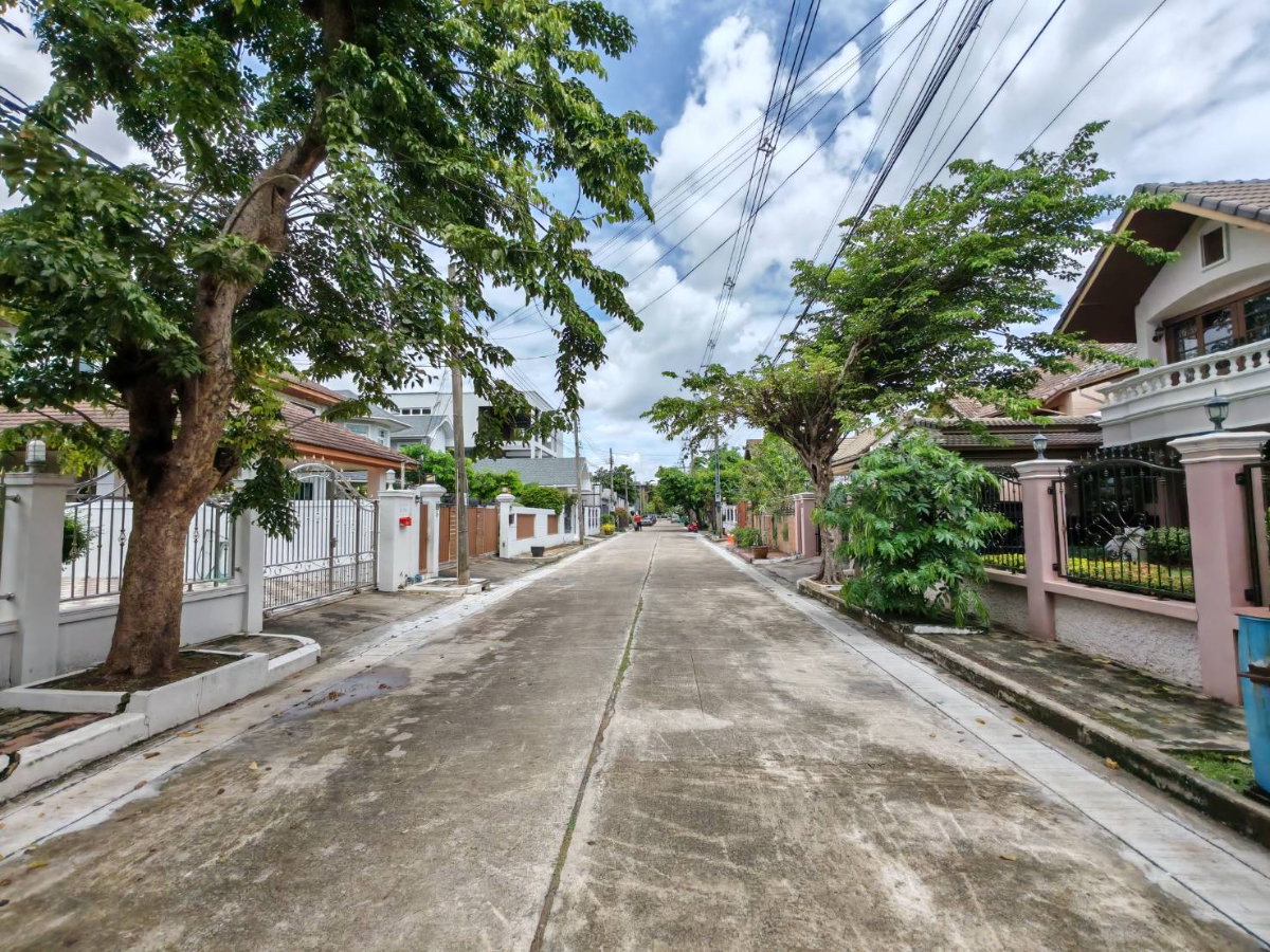 รูป ให้เช่า บ้านเดี่ยว 2 ชั้น 150 ตรว. สวย ๆ บรรยากาศร่มรื่น หลังบ้านติดทะเลสาป อยู่ ใกล้ BIG C แจ้งวัฒนะ - รูปที่ 5/40
