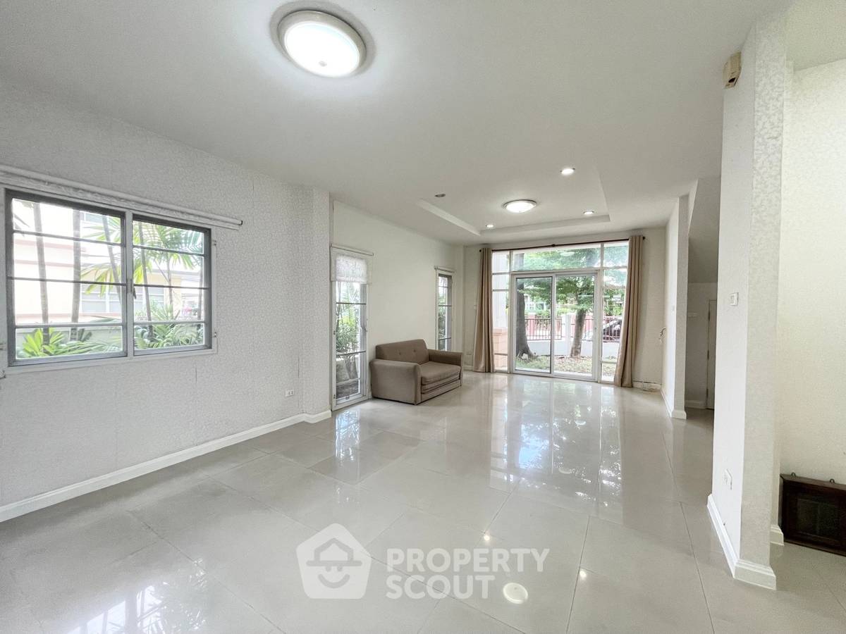 picture 3-BR House near BTS Pu Chao (ID 3448266) - 2/13
