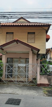 ขายบ้านในคูเมือง เหมาะสำหรับทำเกสเฮ้าส์ Airbnb ใกล้วัดพระสิงห์ 