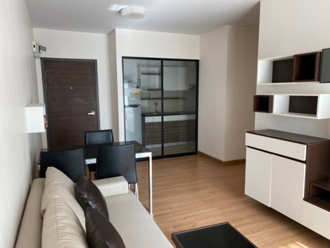 For Rent Royal Place 2 (BTS Ratchadamri), Spacious 63 Sq.M., 22nd Floor, Fully Furnished, 22,000 THB/Month