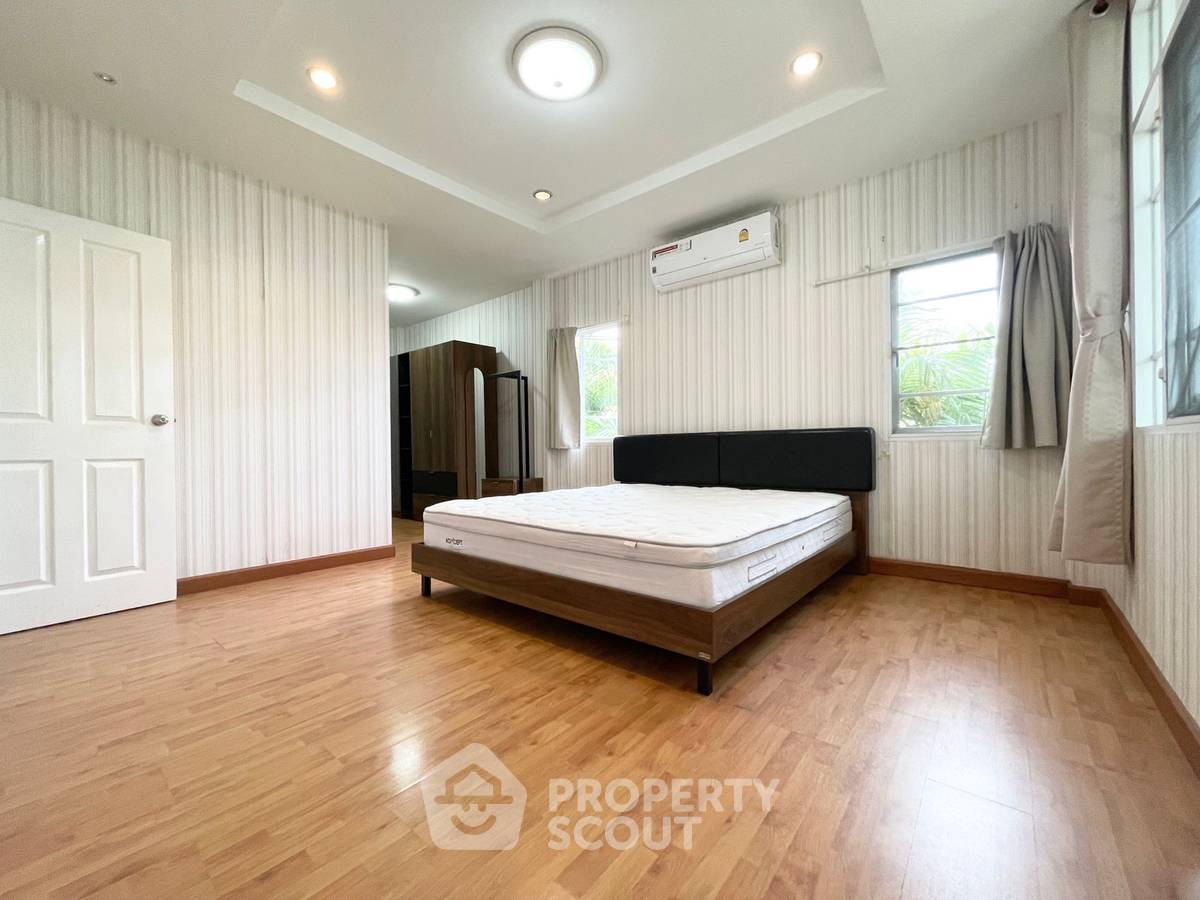picture 3-BR House near BTS Pu Chao (ID 3448266) - 7/13