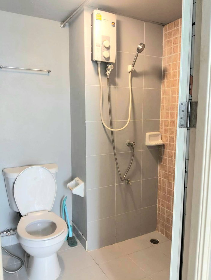 picture Lumpini township condo for rent. - 9/14