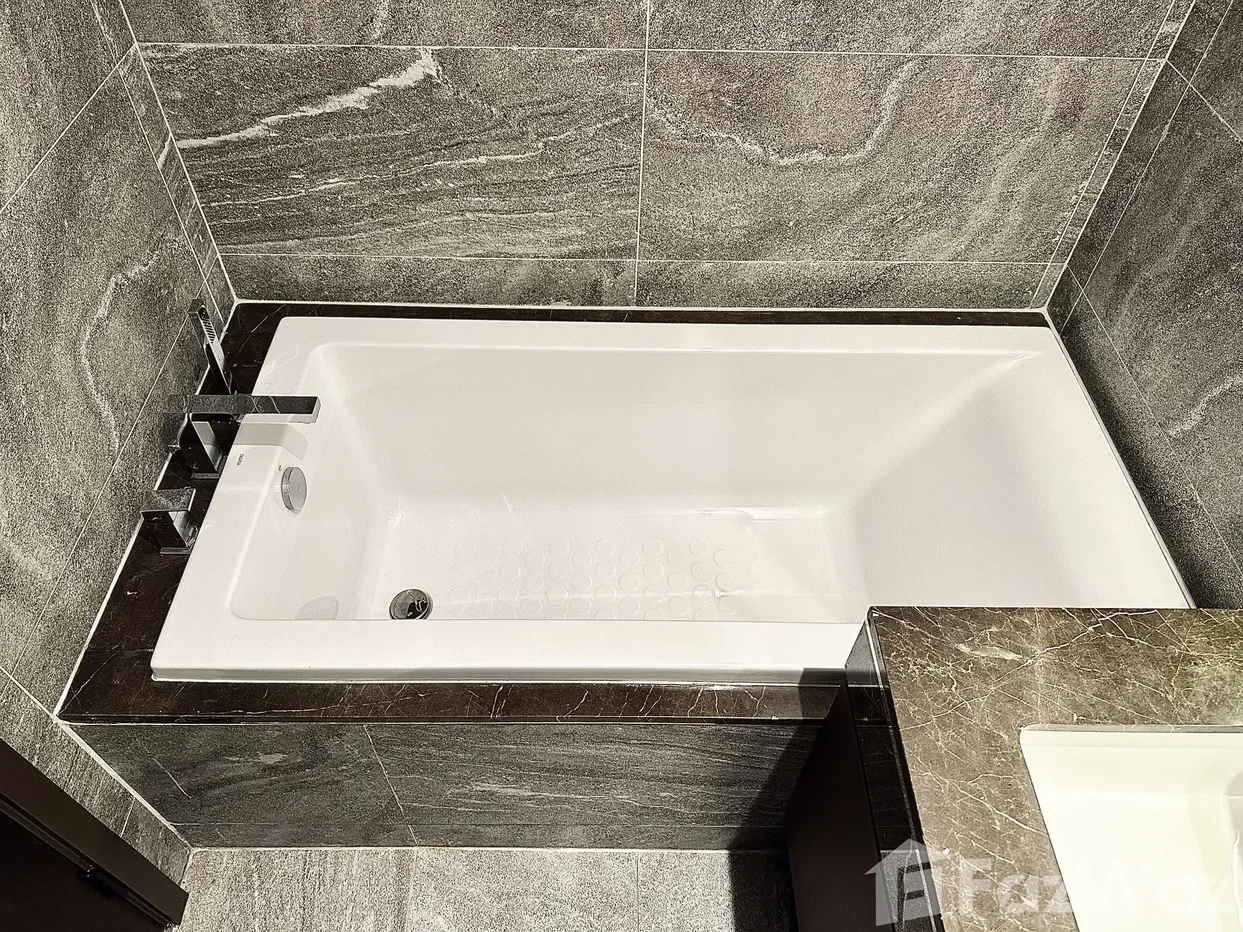 picture 1 Bedroom Condo In The Esse Sukhumvit 36 6888808 - 6/18