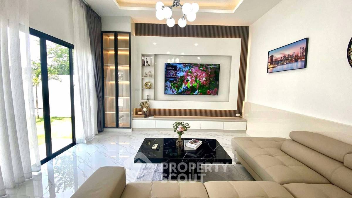 picture 3-BR Villa close to Huai Yai (ID 3447871) - 6/31