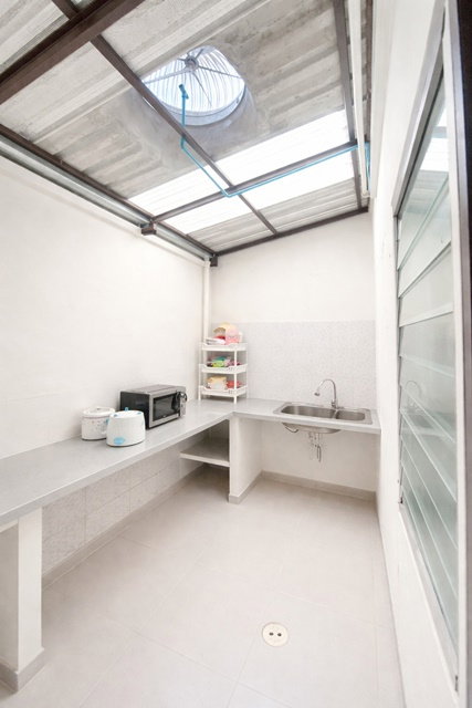 picture 			Big Lotus Makro LamLukKa Khlong2-3 16sq.wah 128sq.m BTS KhuKhot 2.3km Townhouse 2-3beds 2baths   sui           - 4/8
