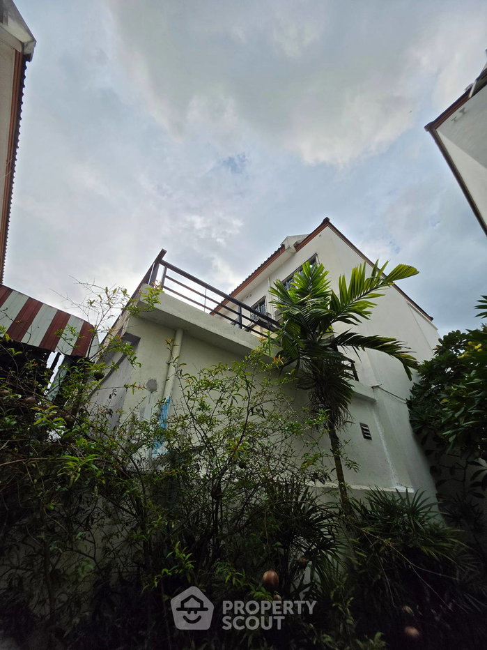 รูป ทาวน์เฮาส์สามห้องนอนขาย โครงการ Baan Klang Meuang The Royal Monaco Srinakarin - Pattanakarn (ID 3446338) - รูปที่ 29/30